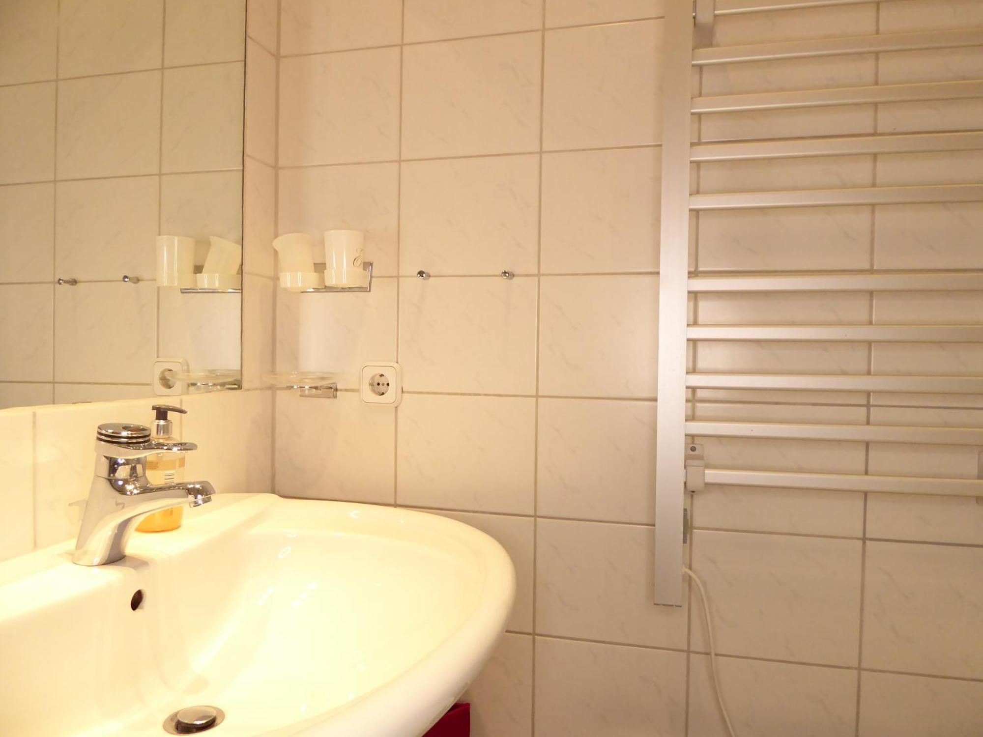 Sunrise Winterberg Ferienwohnung 4 Pers Wifi Pool Sauna Terrasse Near Bikepark Exterior photo